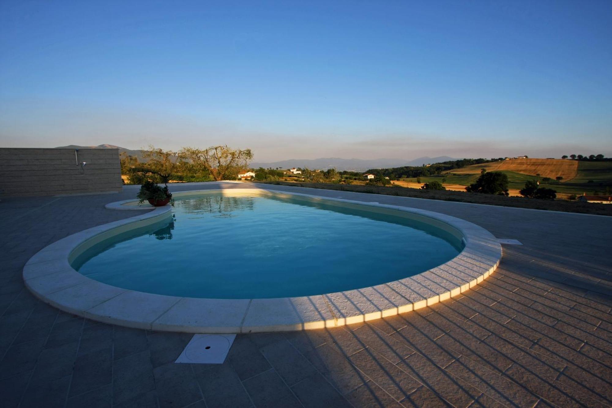 Villa La Collina Del Girasole à Montecastrilli Extérieur photo